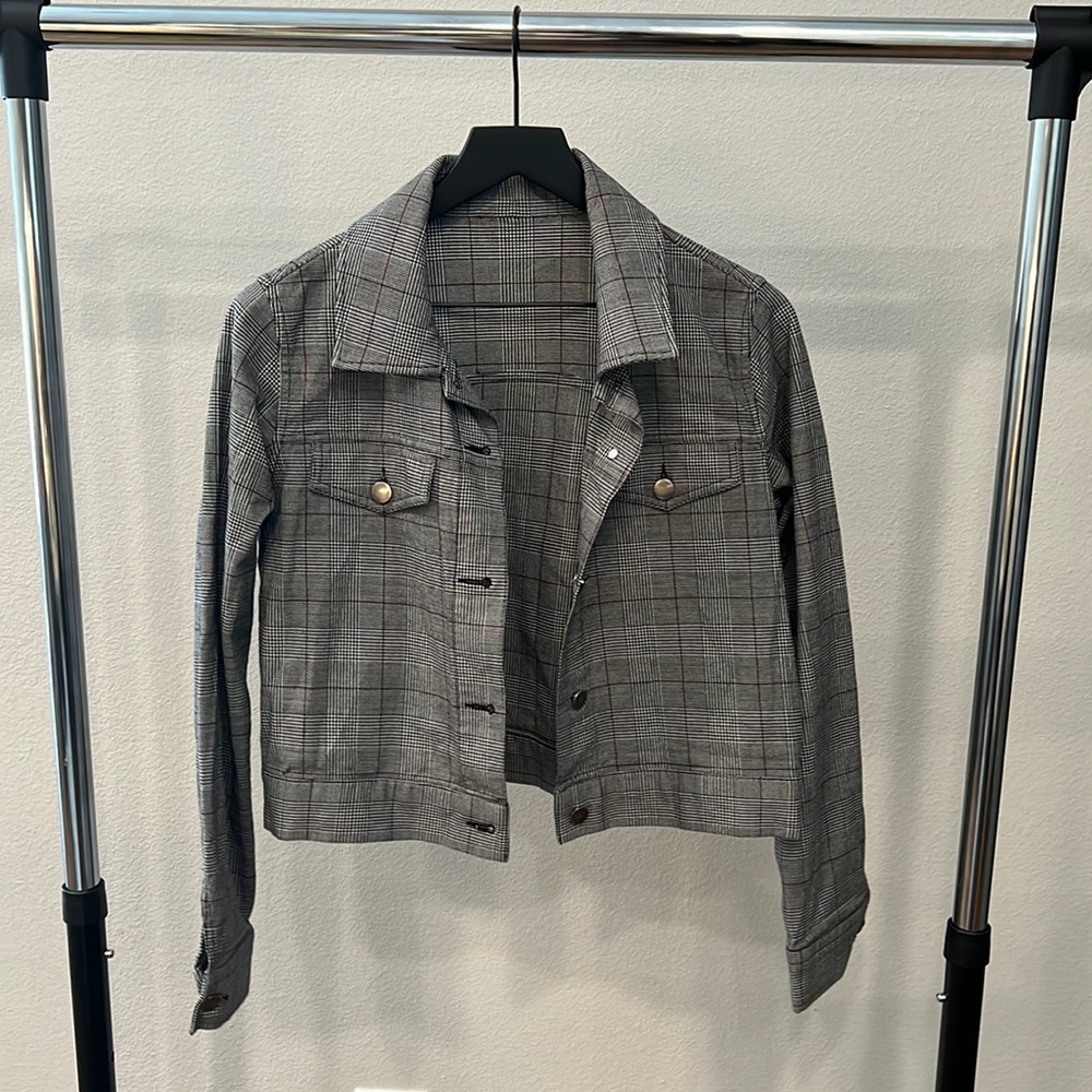 Cropped Jacket - Picture 1 of 3